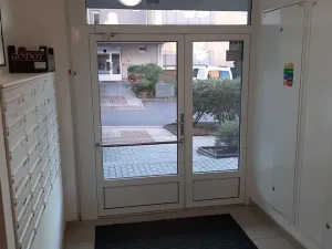 Pronájem bytu 2+kk, Praha - Uhříněves, U uhříněveské obory, 50 m2