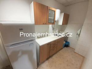 Pronájem kanceláře, Hradec Králové, Československé armády, 24 m2