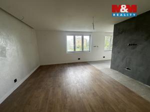 Prodej bytu 3+kk, Dvory, 95 m2