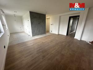 Prodej bytu 3+kk, Dvory, 95 m2