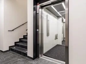 Pronájem bytu 1+kk, Brno, Komárovská, 38 m2