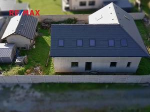 Prodej obchodního prostoru, Tišice, Jarní, 177 m2