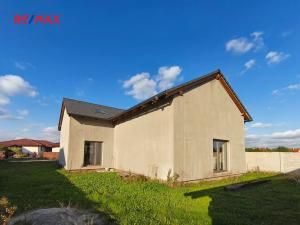 Prodej obchodního prostoru, Tišice, Jarní, 177 m2