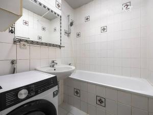 Prodej bytu 2+kk, Praha - Troja, Vřesová, 52 m2