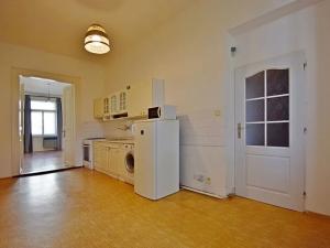 Pronájem bytu 1+1, Praha - Vinohrady, Řipská, 45 m2