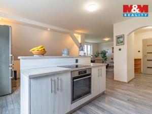 Prodej rodinného domu, Plesná, Kostelní, 180 m2