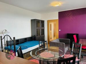 Pronájem bytu 1+kk, Praha - Stodůlky, Na Výrovně, 55 m2