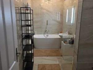 Prodej bytu 2+kk, Praha - Vysočany, Spojovací, 50 m2