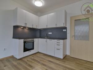 Pronájem bytu 2+kk, Jesenice, Cedrová, 69 m2