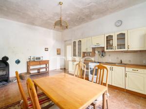 Prodej vícegeneračního domu, Deštnice, 530 m2