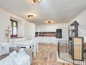 Prodej rodinného domu, Trhové Sviny, Tyršovo nábřeží, 80 m2