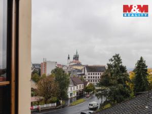 Prodej bytu 2+kk, Klatovy - Klatovy III, Husovo náměstí, 78 m2