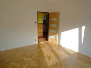 Prodej bytu 3+1, Dubá, Školní, 60 m2