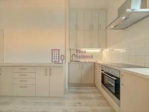 Pronájem bytu 3+kk, Jindřichův Hradec, Sládkova, 61 m2