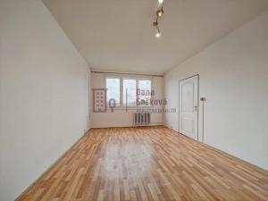 Pronájem bytu 2+1, Jindřichův Hradec, sídliště Vajgar, 62 m2