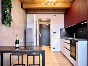 Pronájem bytu 2+kk, Praha - Vysočany, Kolbenova, 51 m2
