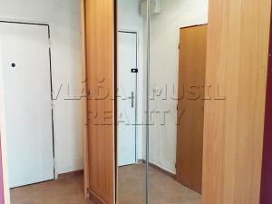 Pronájem bytu 2+kk, Praha - Nusle, Pujmanové, 40 m2