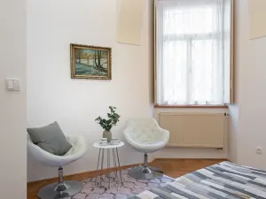 Pronájem bytu 2+kk, Praha - Staré Město, Náprstkova, 38 m2
