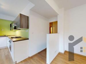 Pronájem bytu 2+kk, Praha - Vršovice, Oblouková, 50 m2