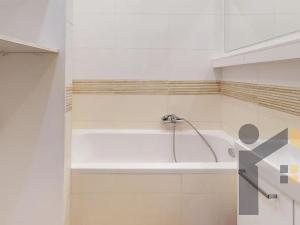 Pronájem bytu 2+kk, Praha - Vršovice, Oblouková, 50 m2