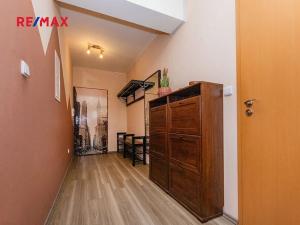Prodej bytu 3+kk, Zvole, Přední, 83 m2