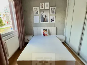 Pronájem bytu 2+kk, Praha - Vysočany, Ocelářská, 53 m2