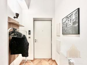 Pronájem bytu 2+1, Praha - Smíchov, Holečkova, 60 m2