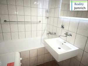 Pronájem bytu 3+1, Liberec, Borový vrch, 70 m2