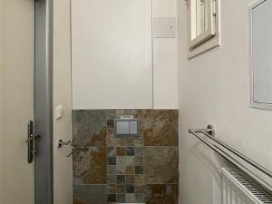 Pronájem bytu 1+kk, Praha, Kladenská, 30 m2