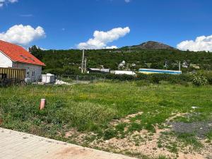 Prodej pozemku, Píšťany, 852 m2