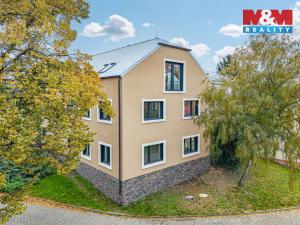 Prodej bytu 4+kk, Praha - Holyně, náměstí Pod lípou, 121 m2
