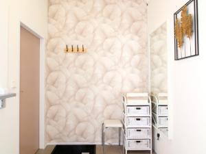 Pronájem obchodního prostoru, Hradec Králové - Pražské Předměstí, Dukelská třída, 6 m2