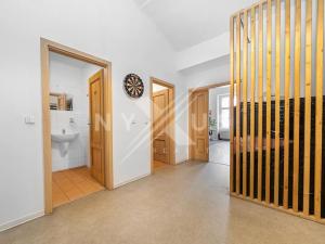 Pronájem kanceláře, Praha - Holešovice, Bubenská, 84 m2