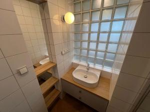 Pronájem bytu 2+kk, Praha - Radotín, Vrážská, 63 m2