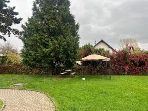 Pronájem bytu 2+kk, Praha - Radotín, Vrážská, 63 m2