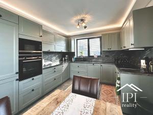 Prodej vily, Praha - Březiněves, 155 m2