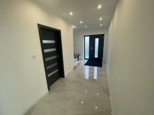 Prodej rodinného domu, Jeneč, Malé náměstí, 192 m2