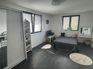 Prodej rodinného domu, Jeneč, Malé náměstí, 192 m2