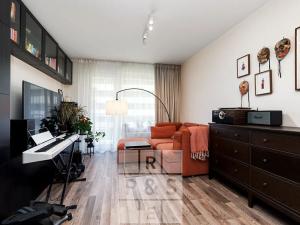 Prodej bytu 2+kk, Praha - Strašnice, Zvěřinova, 58 m2