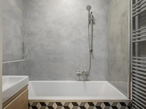 Pronájem bytu 3+kk, Praha - Karlín, Na střelnici, 83 m2