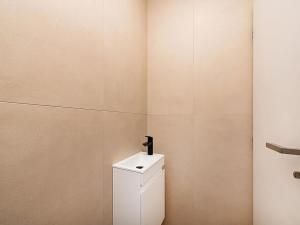 Prodej bytu 2+kk, Praha - Žižkov, Víta Nejedlého, 48 m2