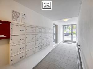 Pronájem bytu 2+kk, Praha - Břevnov, Bolívarova, 71 m2