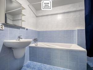Pronájem bytu 2+kk, Praha - Břevnov, Bolívarova, 71 m2
