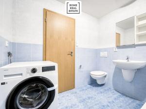 Pronájem bytu 2+kk, Praha - Břevnov, Bolívarova, 71 m2