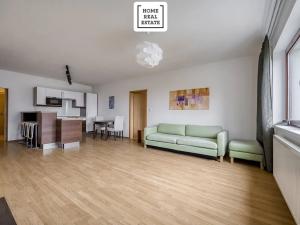 Pronájem bytu 2+kk, Praha - Břevnov, Bolívarova, 71 m2