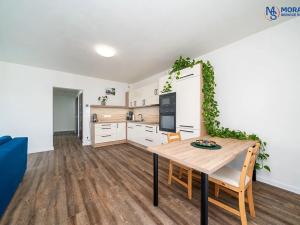 Prodej bytu 2+kk, Uničov, Pionýrů, 67 m2