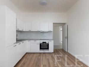 Pronájem bytu 2+kk, Praha - Holešovice, U vody, 45 m2