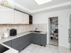 Prodej rodinného domu, Nechanice, 180 m2