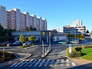 Pronájem bytu 2+kk, Praha - Háje, Steinerova, 42 m2