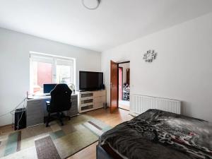 Prodej vícegeneračního domu, Nová Ves, 200 m2